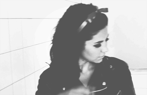 tumblr_mjh9o4dQIB1qbh8mno1_500.gif