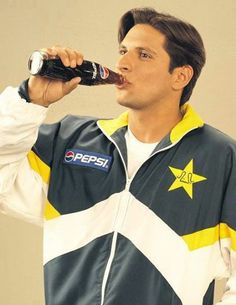 bbc64da9a984c081f824c23dec8adc95--shahid-khan-shahid-afridi.jpg