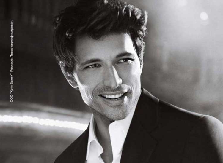 Andres Velencoso - Male Model Style Tip Interview