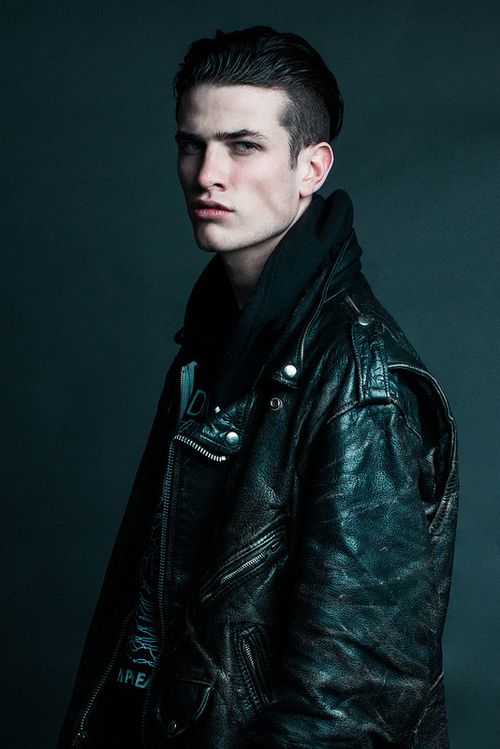 170fc48eba70eaf889543f4d44450771--men-stuff-leather-jacket.jpg