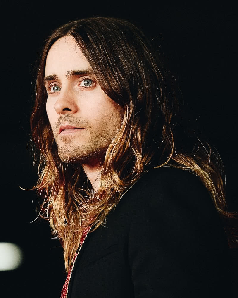 best-long-hairstyles-men-very-long-jared-leto-luxe-digital.jpg