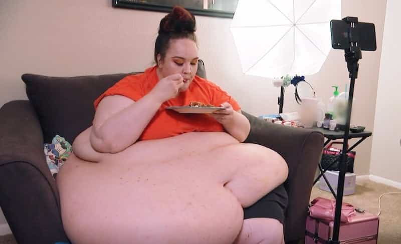 My-600-Lb-Life-Samantha-Films-Herself-Eating.jpg