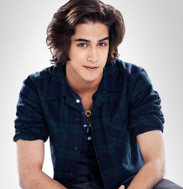 avan-jogia.jpg