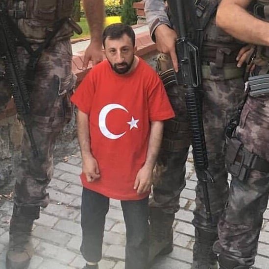 D_onROjVAAEB-_z.jpg