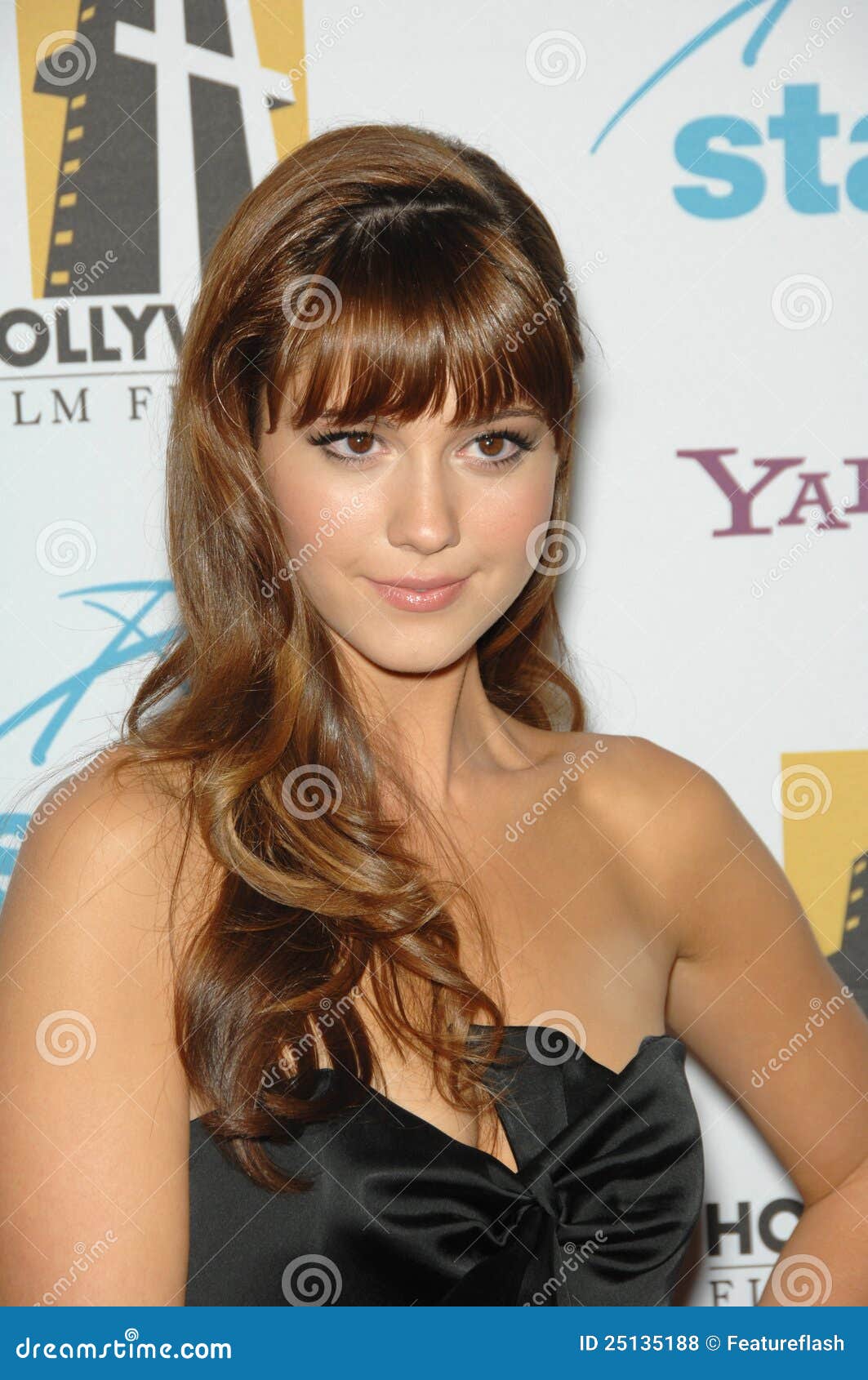 mary-elizabeth-winstead-25135188.jpg