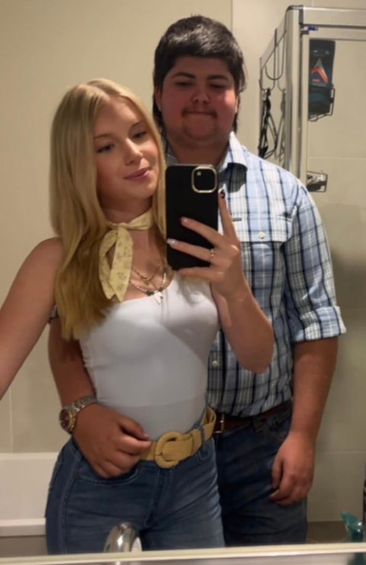 1000011842