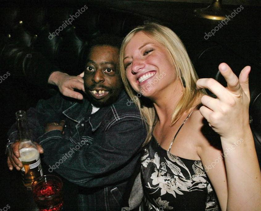 r/IncelsWithoutHate - When he's funny, wears fashionable clothes, showers 3x a day and loves drinking