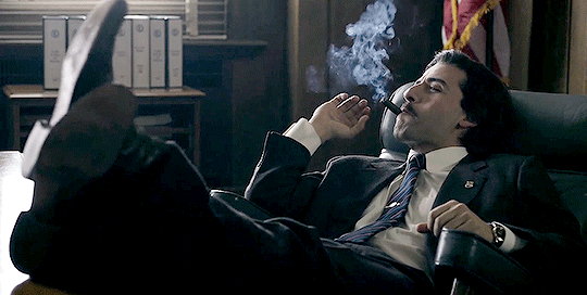 Cigar relaxing oscar isaac GIF on GIFER - by Mogelv