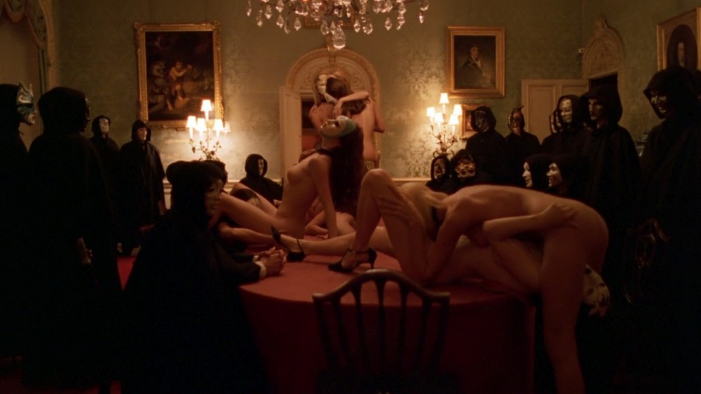 15_10_Wide_Shut1.jpg