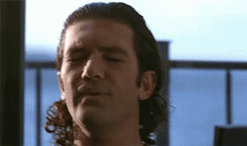 antonio-banderas-closed-eye.gif