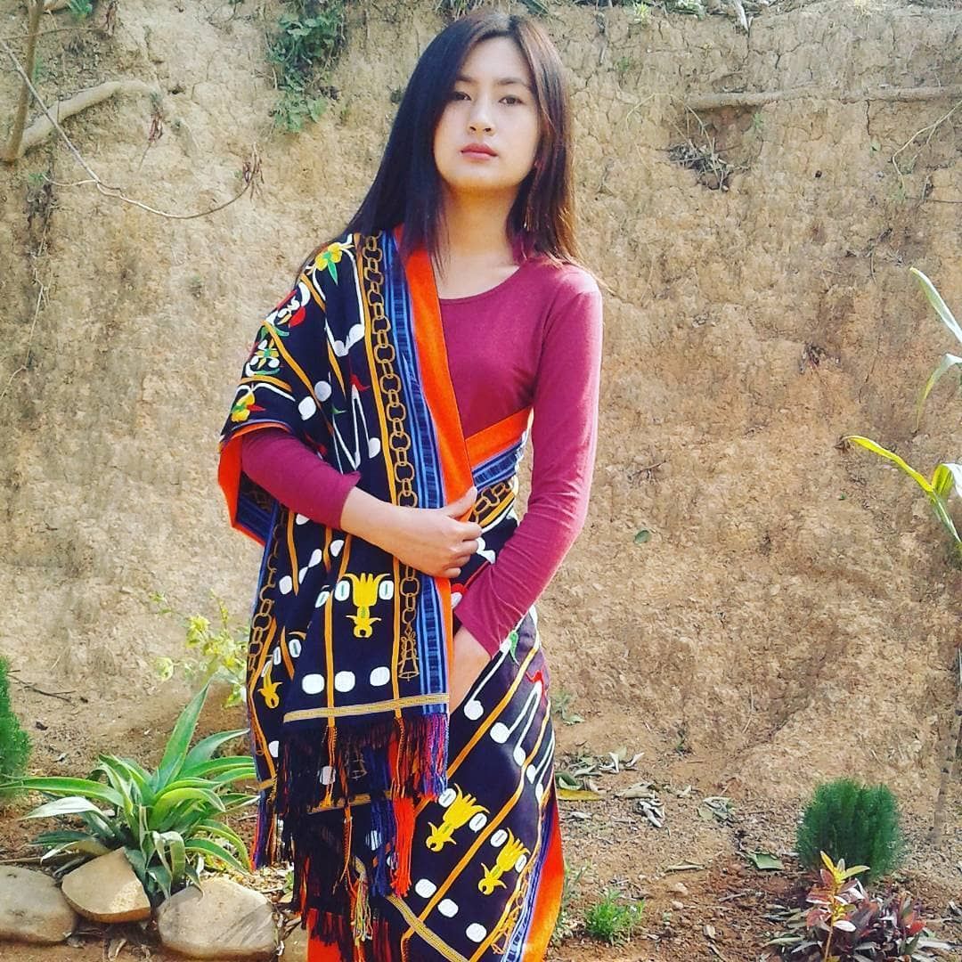 Nagaland Traditional Shawl for Women #nagaland #naga #nagaland_shawl  #naga_shawl #naga_traditional_dre… | East fashion, India traditional dress,  Traditional dresses