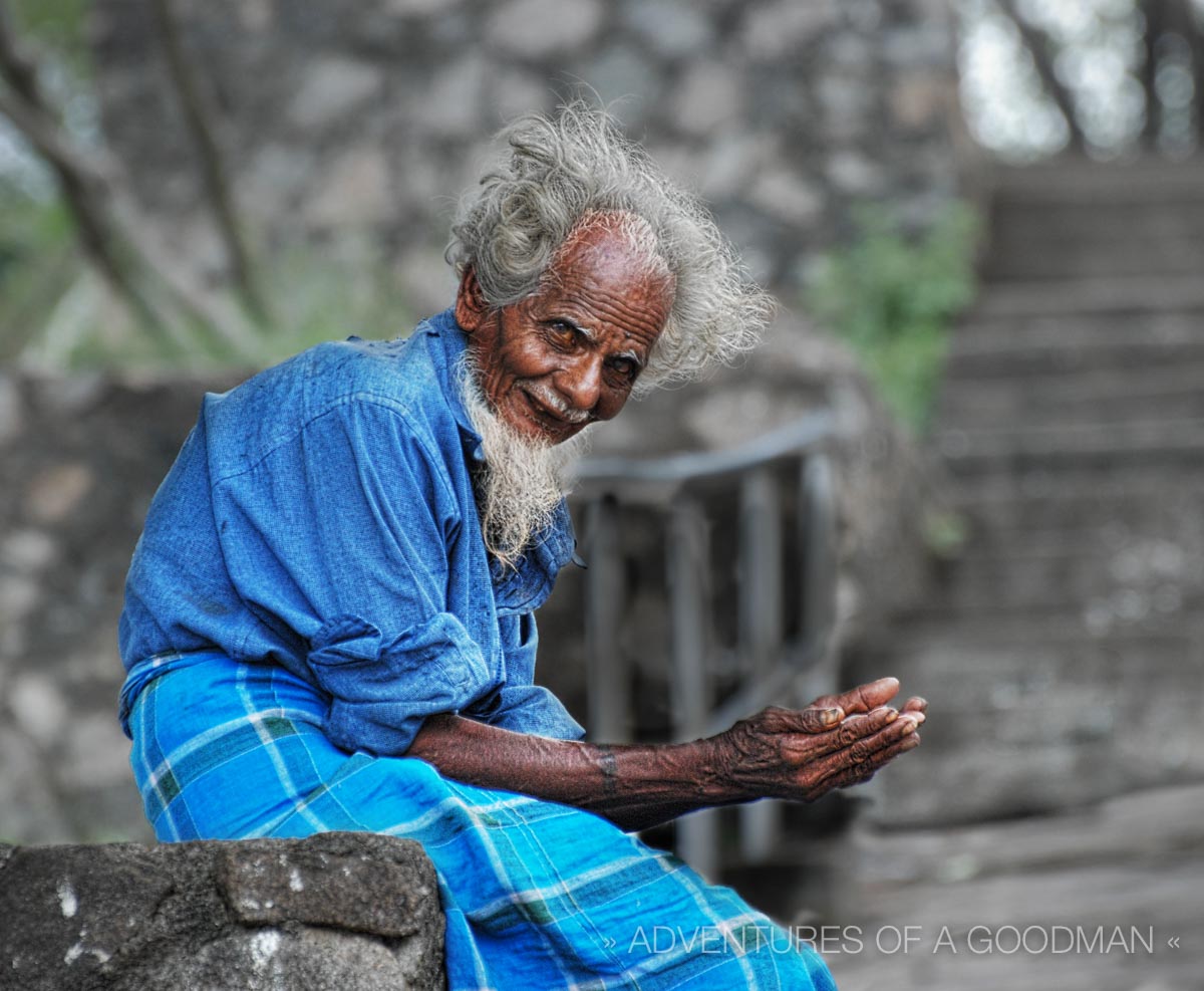 Dambula-Beggar-Ancient_Cities-Sri_Lanka-AdventuresofaGoodMan.jpg