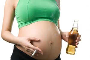 071215smoking_and_drinking_and_pregnancy.jpg