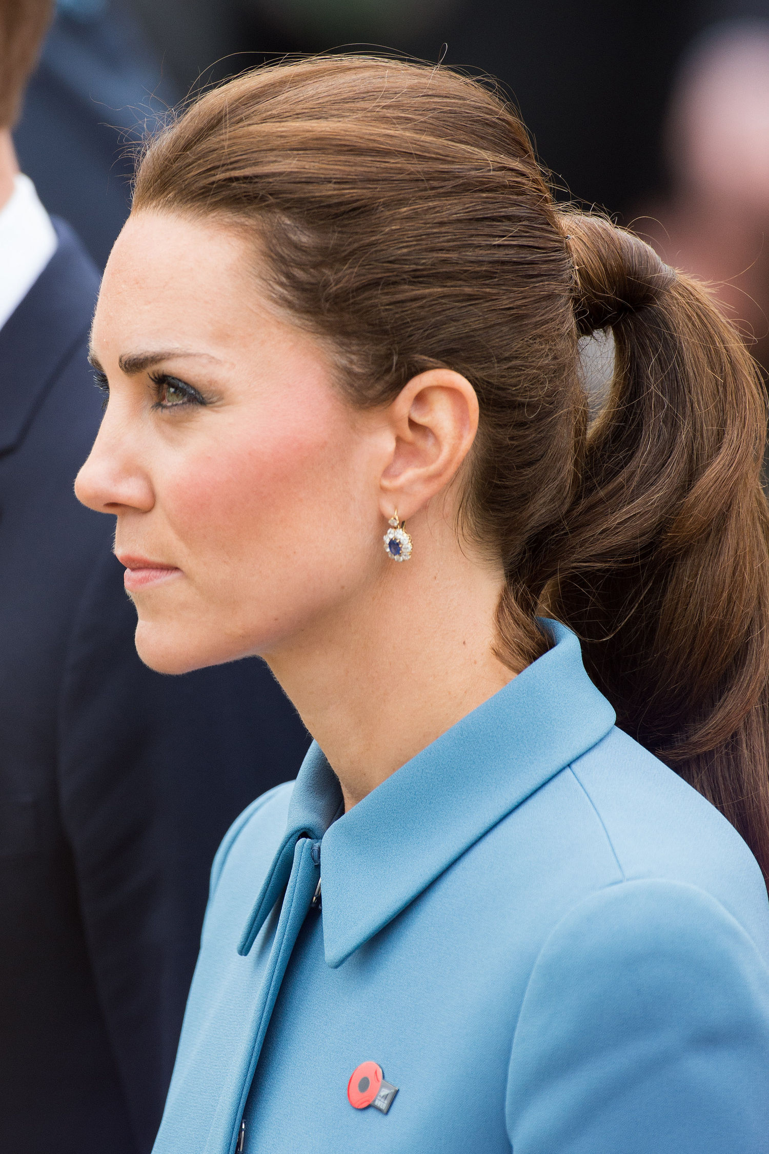 beauty-2014-04-kate-middleton-ponytail-hairstyle-side-main.jpg