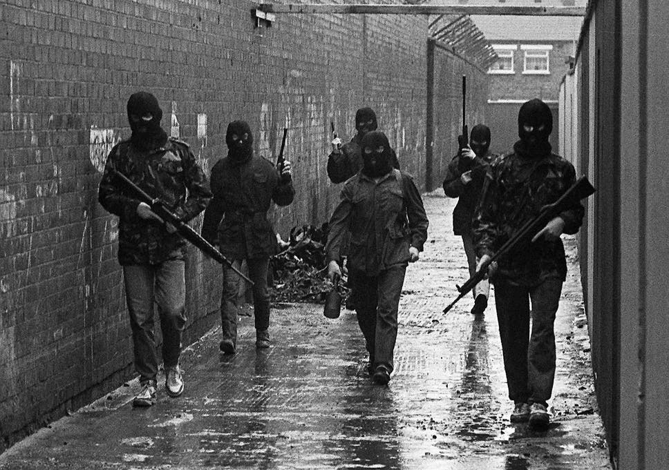 7-IRA-gunmen-PACEMAKERBELFAST.jpg