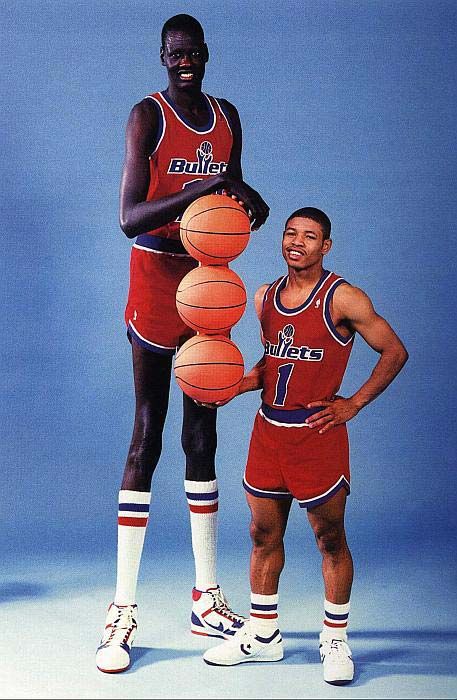 Top 10 Tallest Players in NBA History | Manute bol, Basketball ...