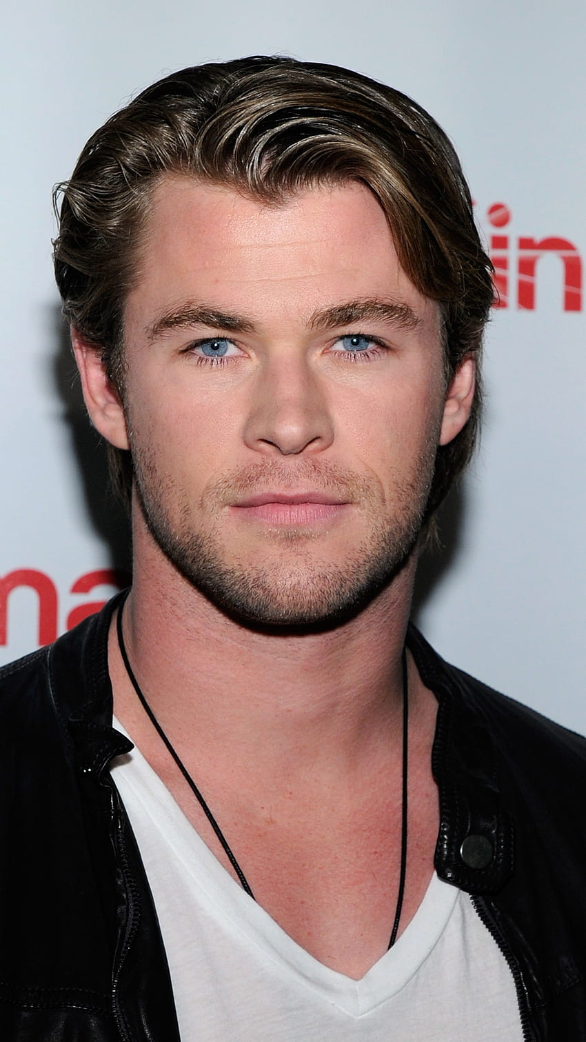 desktop-wallpaper-chris-hemsworth-handsome-actor.jpg