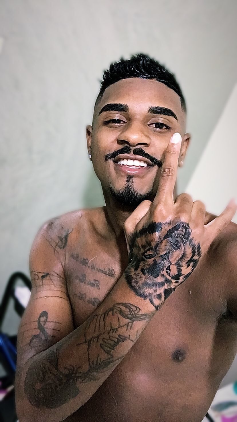 DuoBZfDW0AADImw.jpg:large