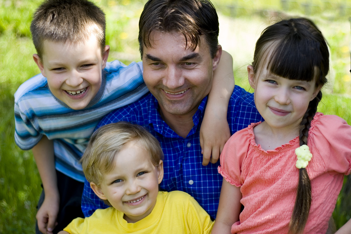 2015-02-05-FatherwithKids.jpg