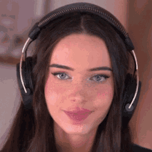 lydiaviolet-wink.gif
