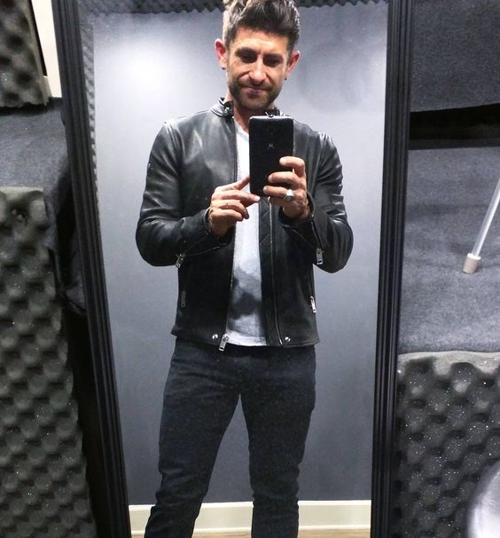 The best part about wearing a black leather jacket is that it makes you look like a #badboy even if you are a super nice guy with a solid 5 year plan! What stores are selling good leather jackets this year? I have seen some at #lucky #diesel #bloomingdales #allsaints #macys