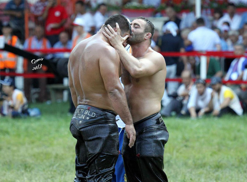 Ⓙ︎Ⓔ︎Ⓢ︎Ⓢ︎Ⓔ︎ 💜 على تويتر: "who cares about football when Turkish oil  wrestling exists and is clearly the superior sport… "