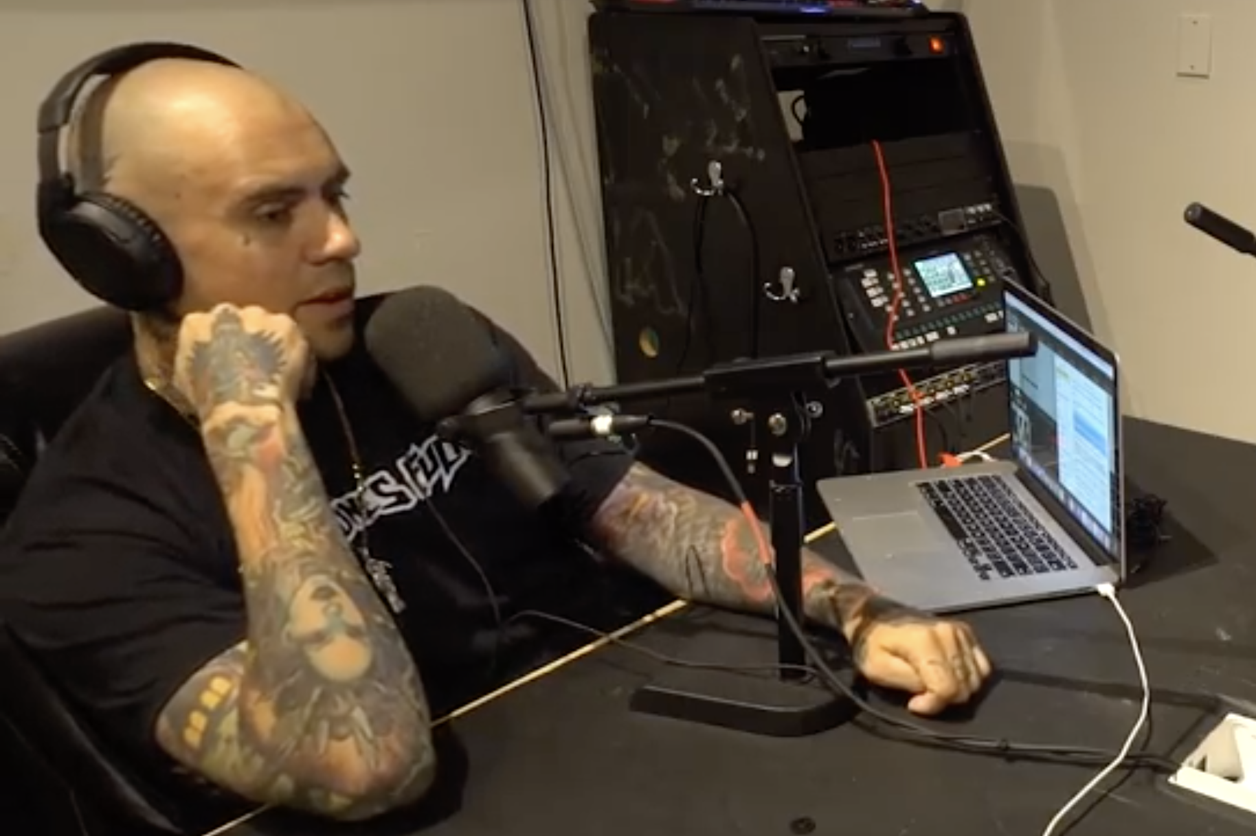 adam22-no-jumper-sexual-abuse-allegations-1540913793-compressed.png
