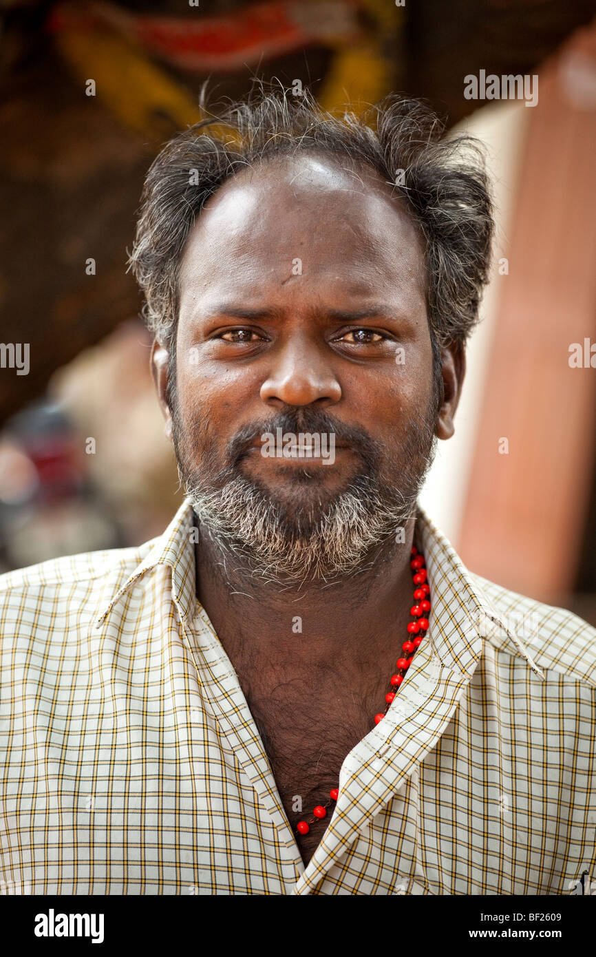 portrait-of-an-indian-man-chennai-tamil-nadu-india-BF2609.jpg