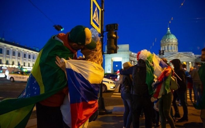 Наташины хроники Чемпионат мира по футболу 2018, Болельщики, Видео, Гифка, Длиннопост