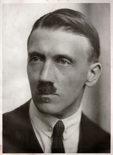 1-adolf-hitler.jpg