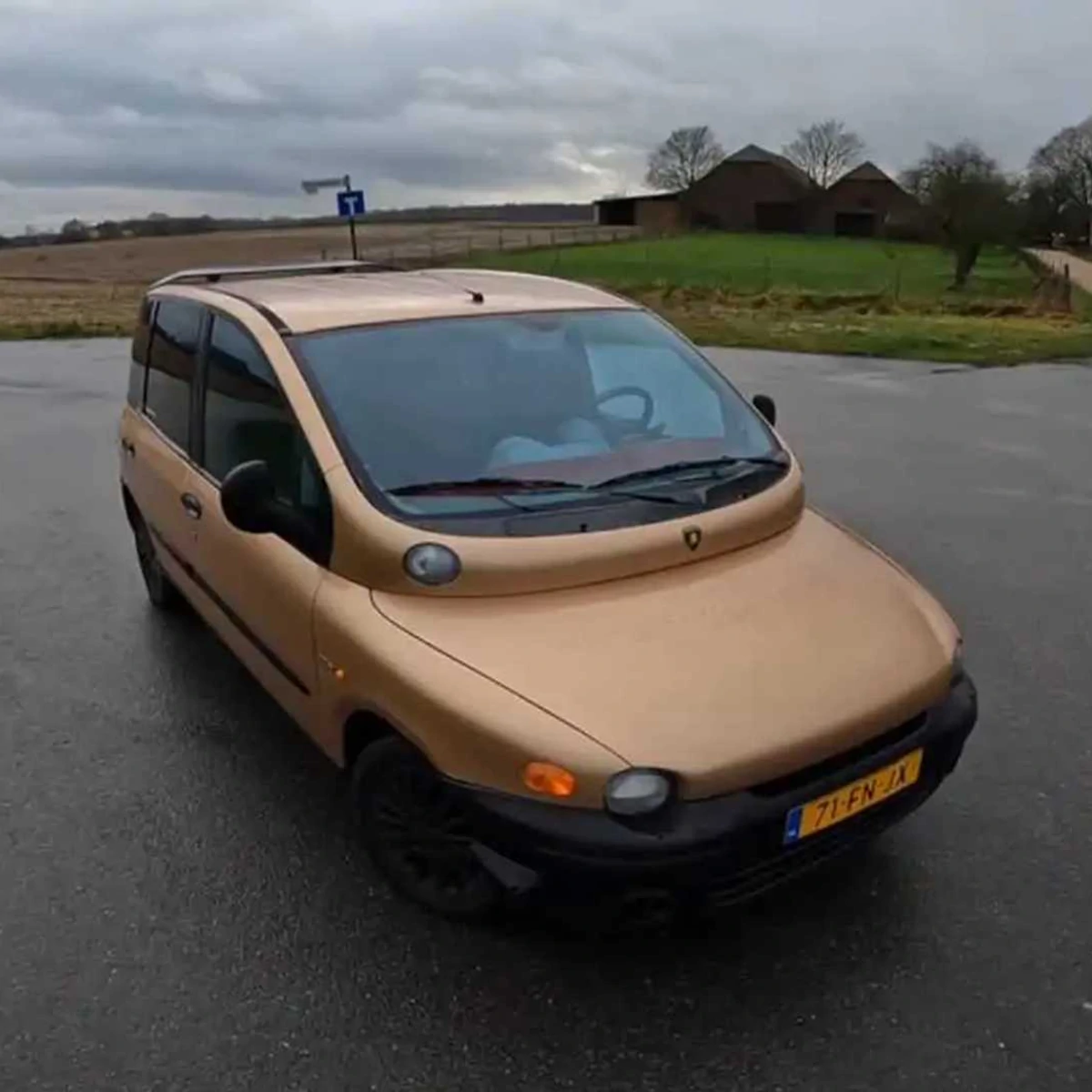 fiat-multipla-autobahn-run.webp