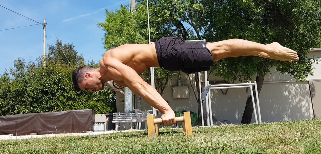 full-planche.jpg