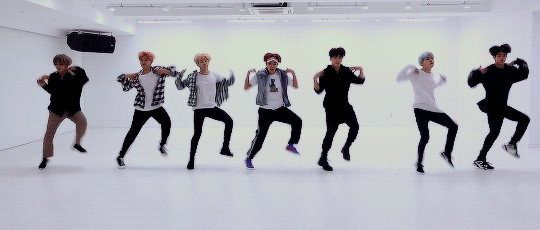 7d6c6c7b874e2a818953dc8c1af32d09.gif