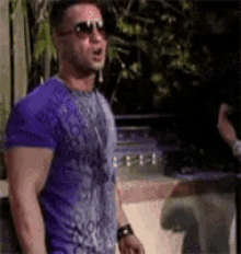 tenor.gif