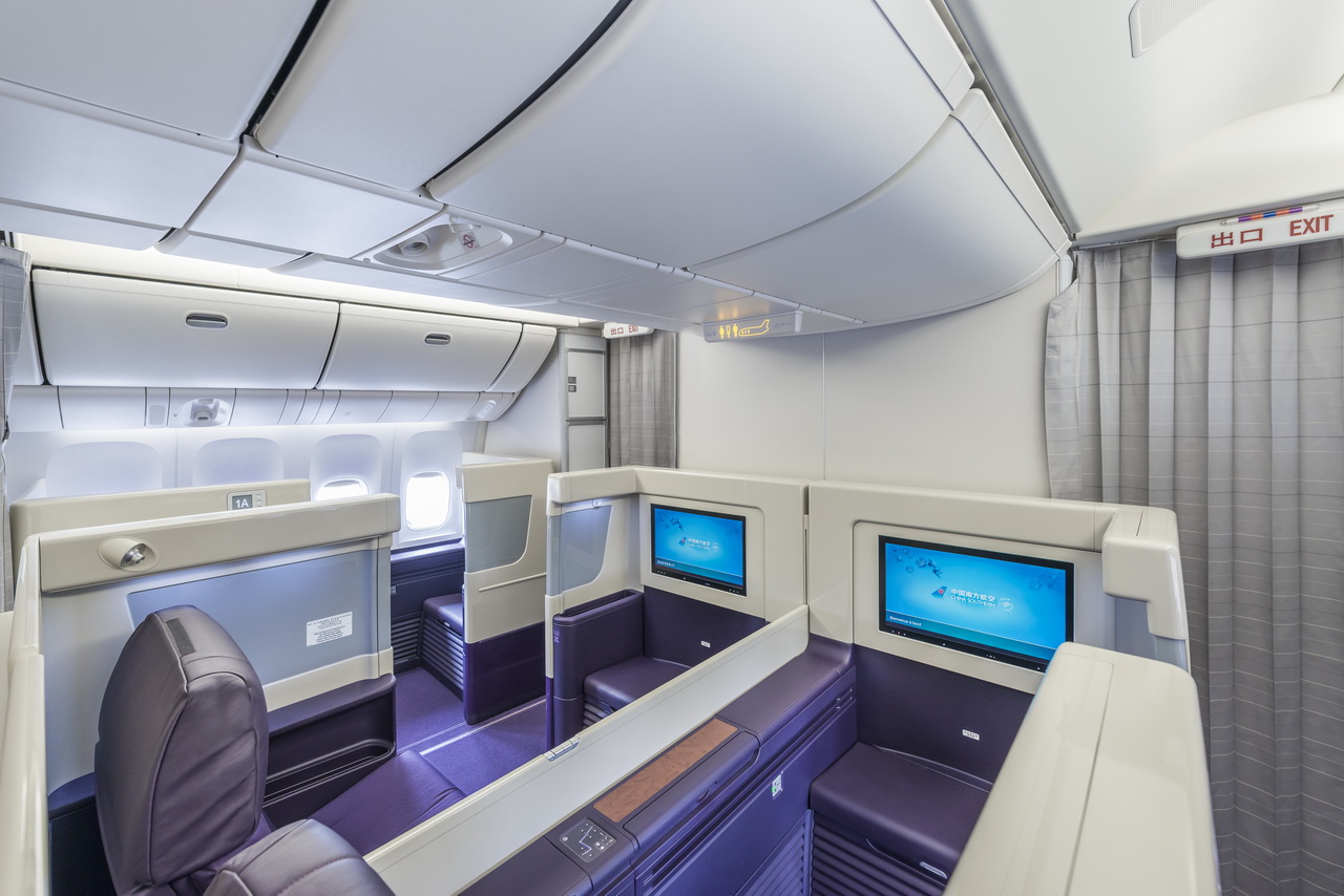 773-e5a4b4e7ad89e888b1first-class2.jpg