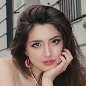 Sophie Silva - Age, Family, Bio | Famous Birthdays