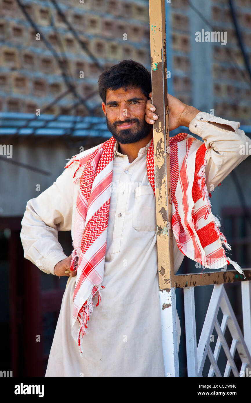 muslim-man-murree-punjab-province-pakistan-CCDWN6.jpg