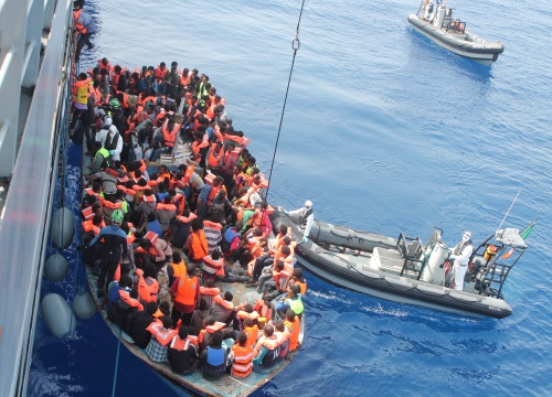 Refugees_LE_Eithne_Operation_Triton_176539920.jpg