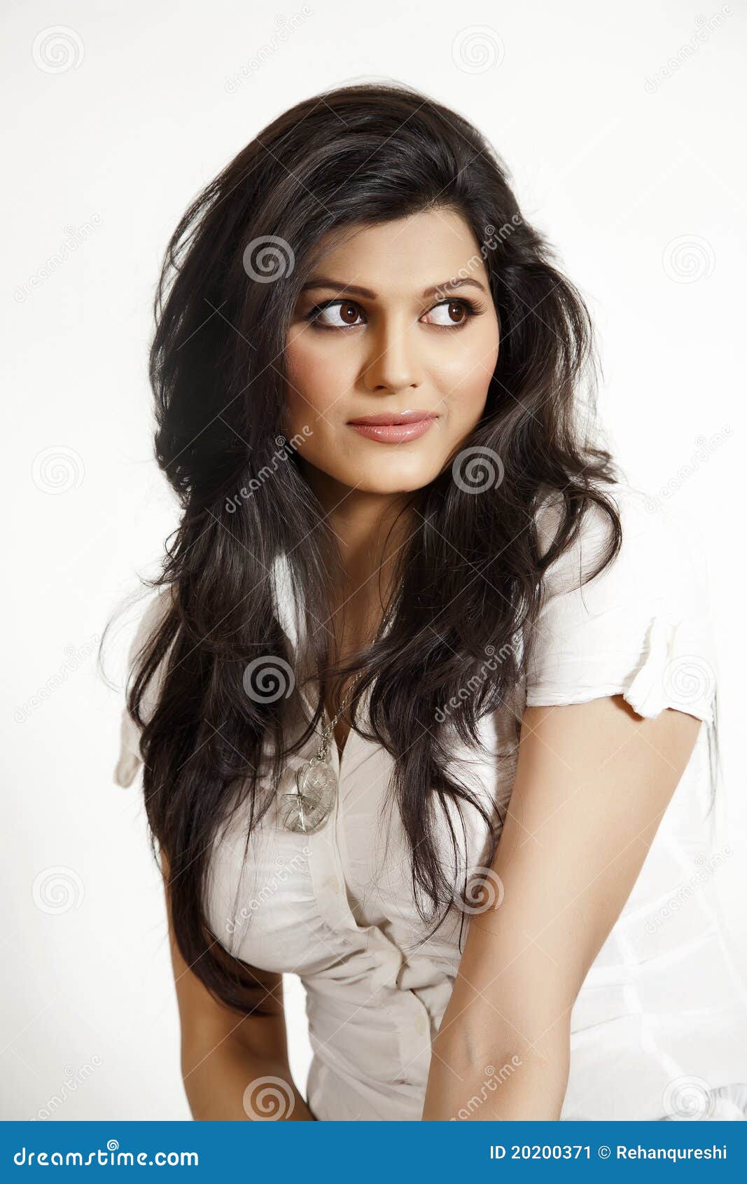 portrait-beautiful-indian-girl-20200371.jpg
