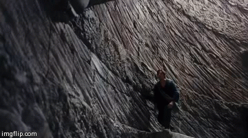tumblr_musat5Z0FL1snj7fwo4_r1_400.gifv