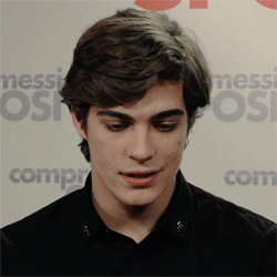 04533a00f192b92280eba8ab3e2c502a.gif