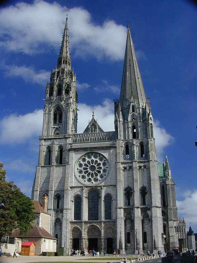 Chartres-Cathedral-Chartres-France.jpg