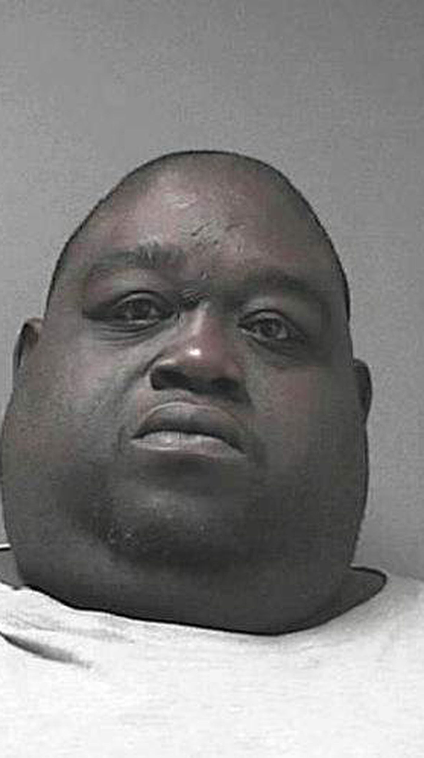 Deputies say 450-pound Florida man hid coke, pot under fat folds (w/ video)