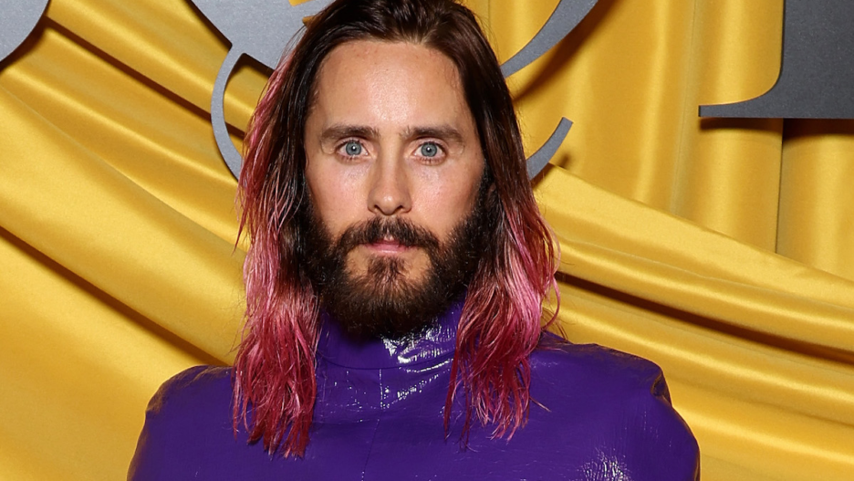 Jared-Leto-Paris-Fashion-Week-2022-936x527.png