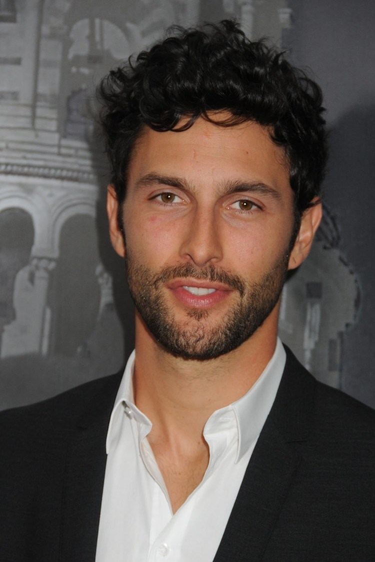noah-mills-98cba543-2f65-489d-9ce8-bda445a5b2b-resize-750.jpeg