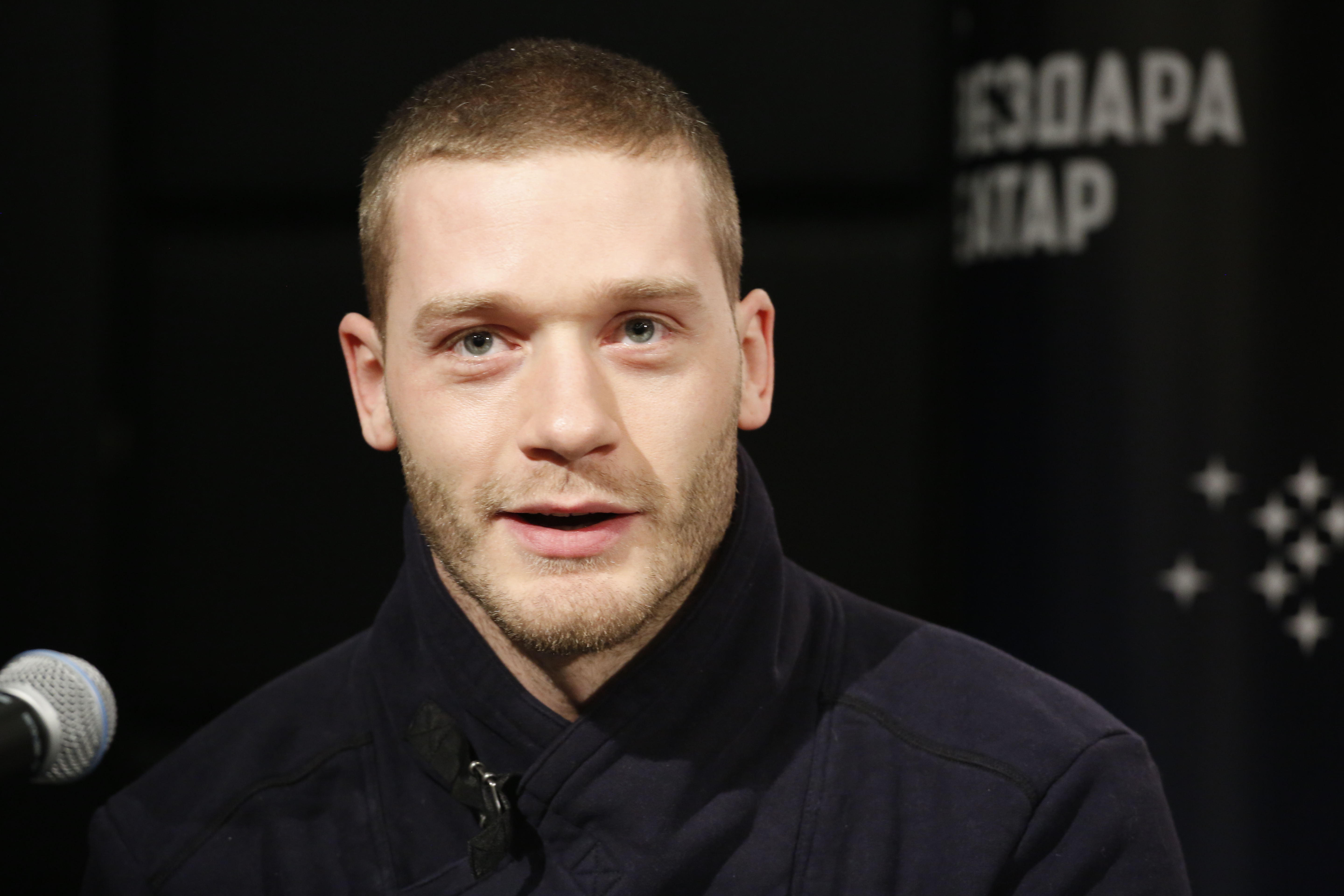 NE MOGU DA ŽIVIM SAMO OD GLUME Aleksandar Radojičić o finansijskim  problemima: Imam dete, moram da se pokrenem - Blic