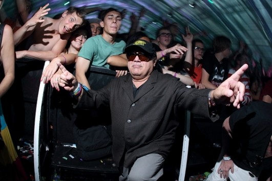 6588375_dannydevitocoachella.jpg