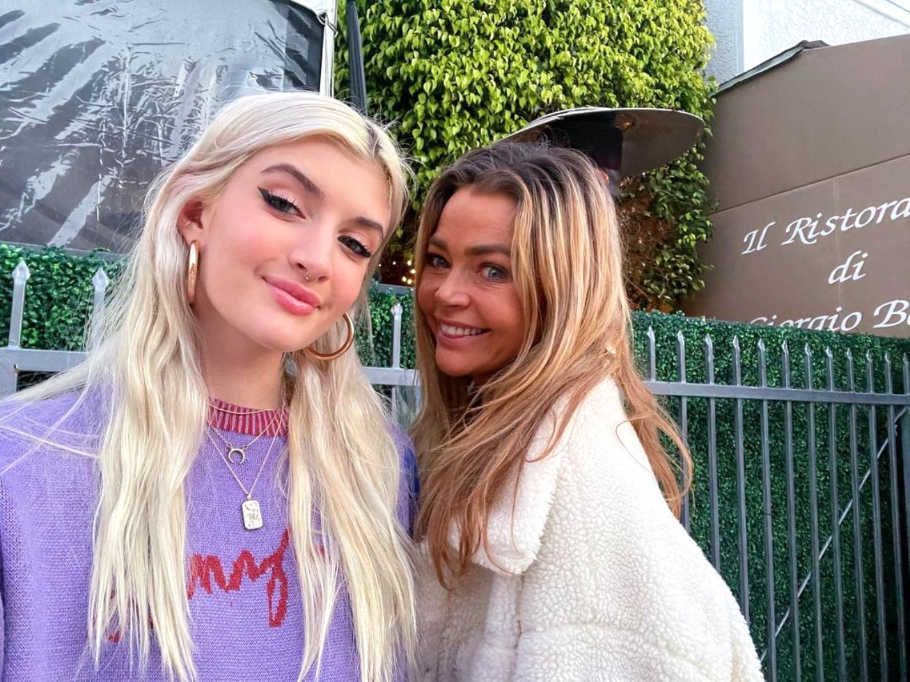 Denise-Richards-and-daughter-Sami-Sheen.jpg