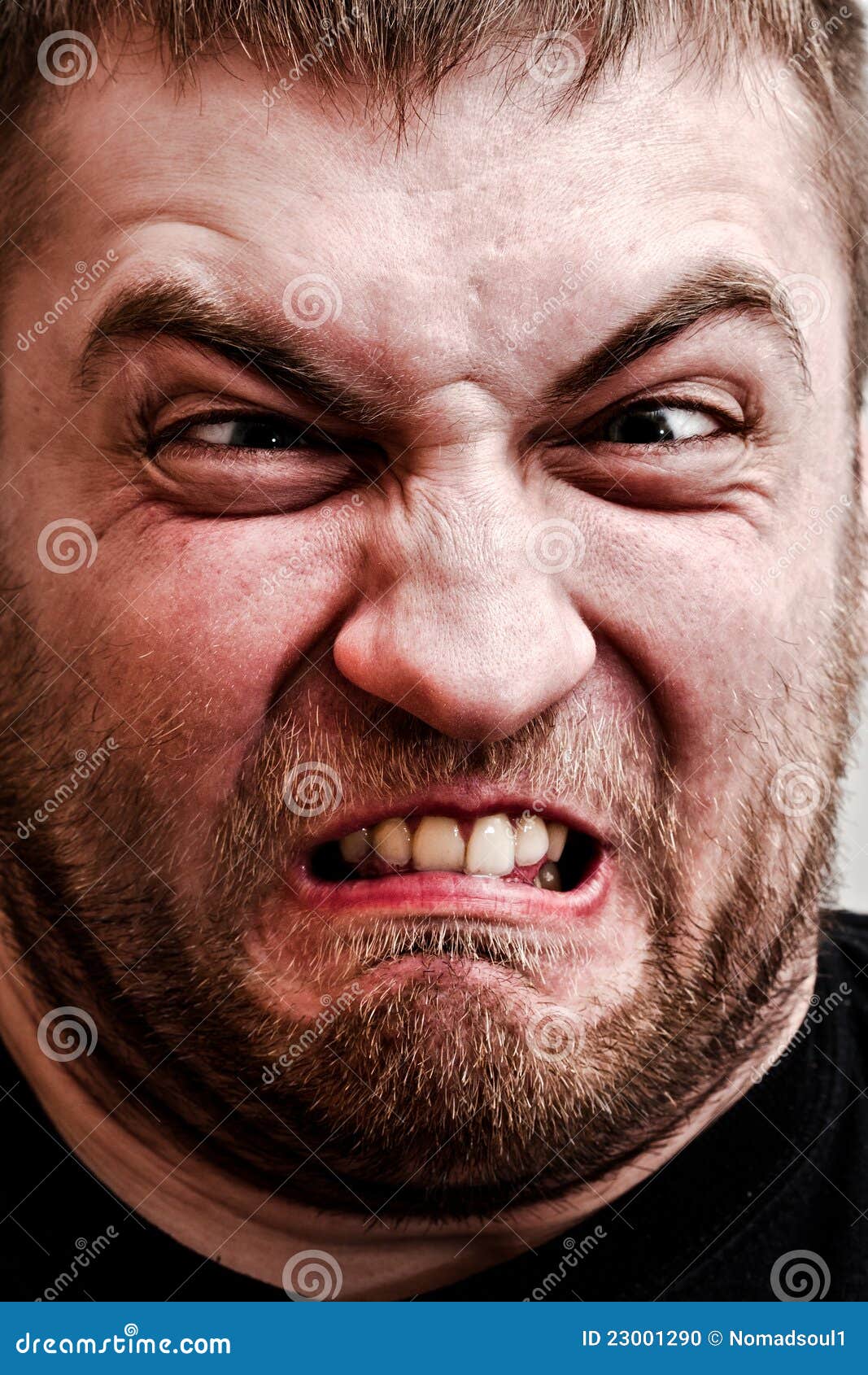 man-making-stupid-face-23001290.jpg