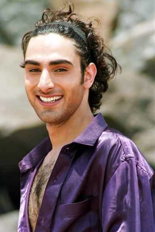 praneet-bhat-ef54dd04-dba0-485c-937f-7929f93aef0-resize-750.jpeg